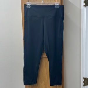 ZYIA ladies  active Capris leggings size 14 to 16